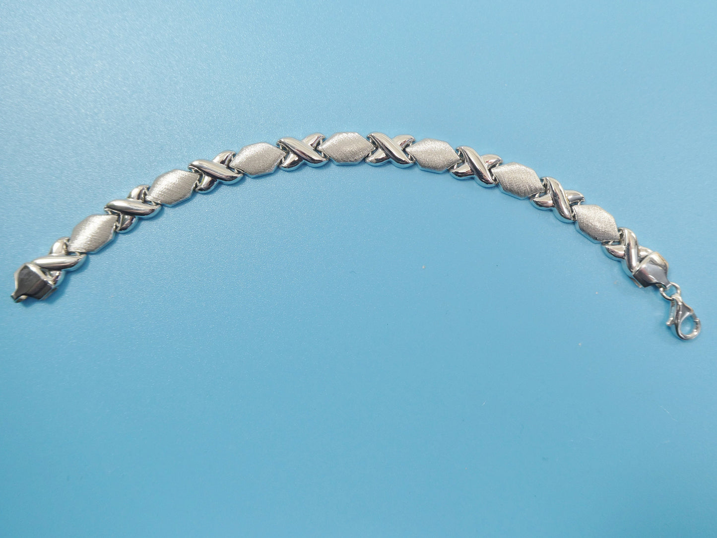 6.5 inch xoxo satin stampato bracelet 14k white gold color finish over real 925 sterling silver