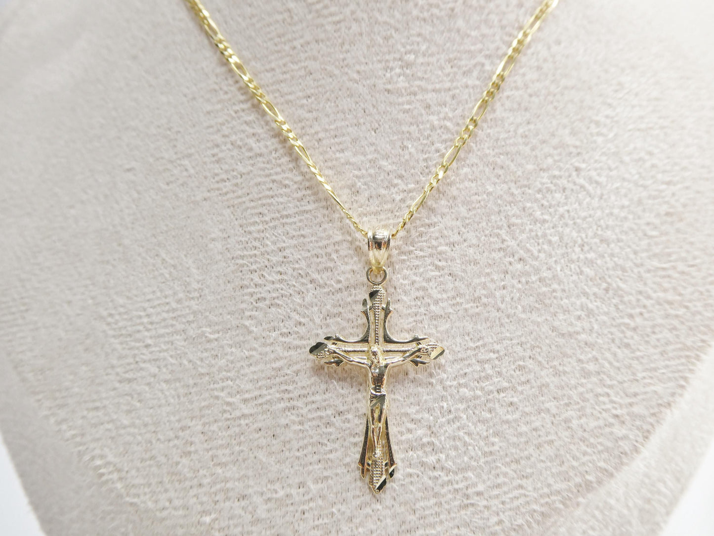 10k Yellow Gold solid figaro Chain & Cross Pendant Necklace: 16 inch