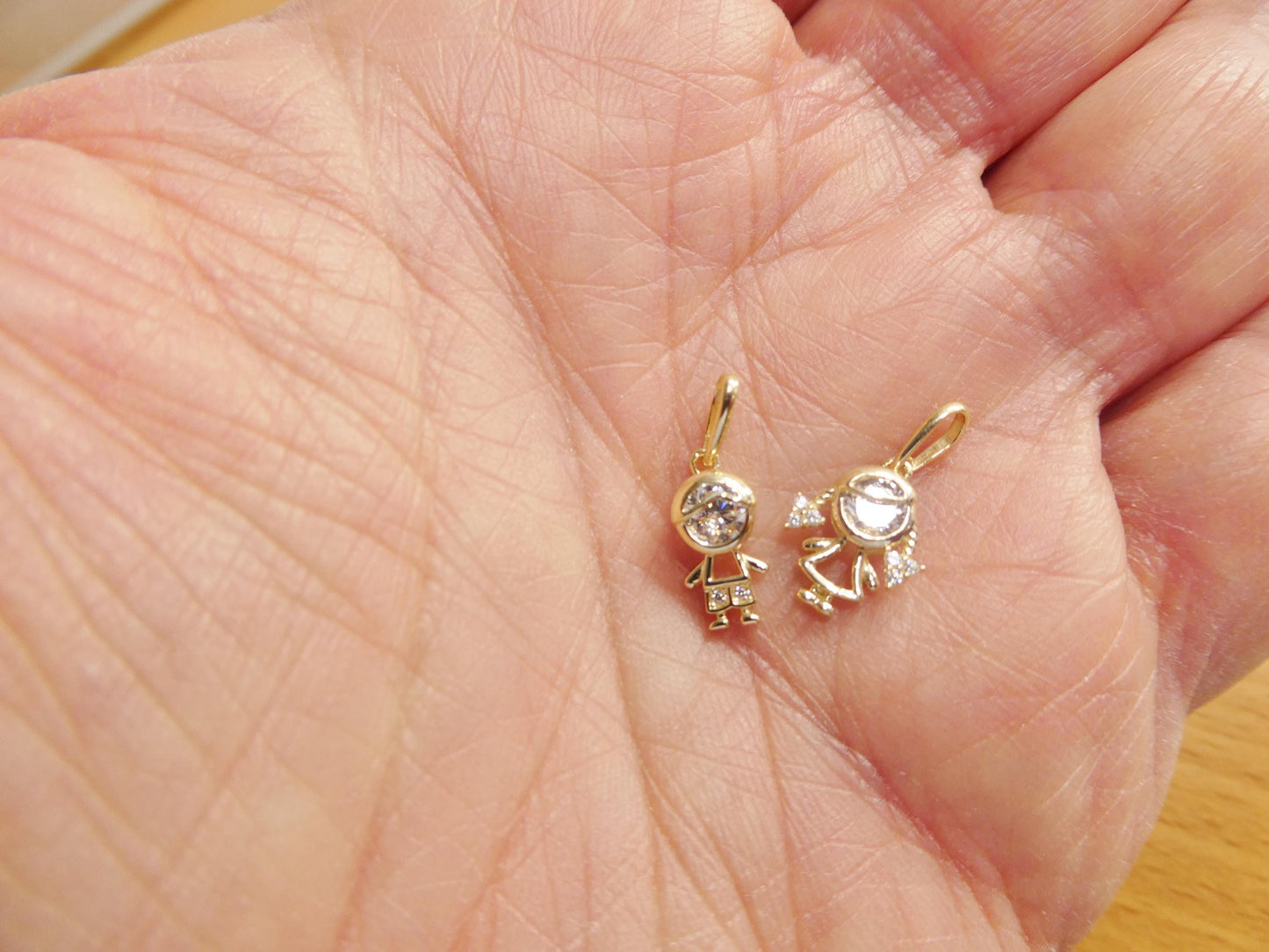 10k Yellow Gold Singapore Chain Necklace with boy girl Pendant