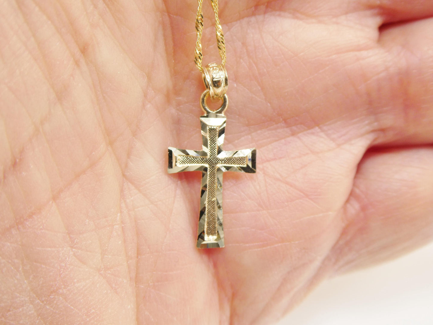 10k Yellow Gold Singapore Chain & Cross Pendant Necklace: 16 inch