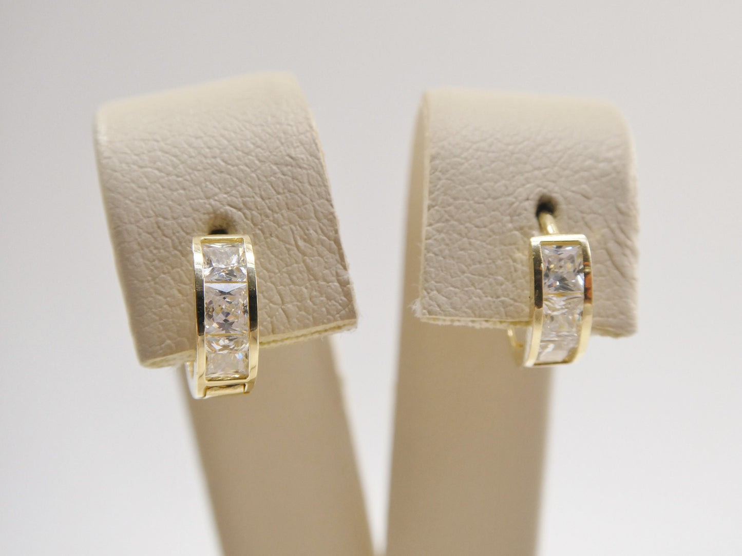 real 10k solid yellow gold small 9mm hoop huggie earrings