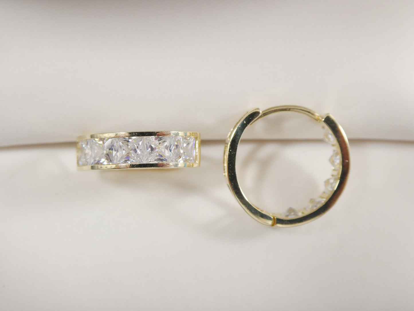 real 10k solid yellow gold princess-cut setting 14mm hoop huggie earrings