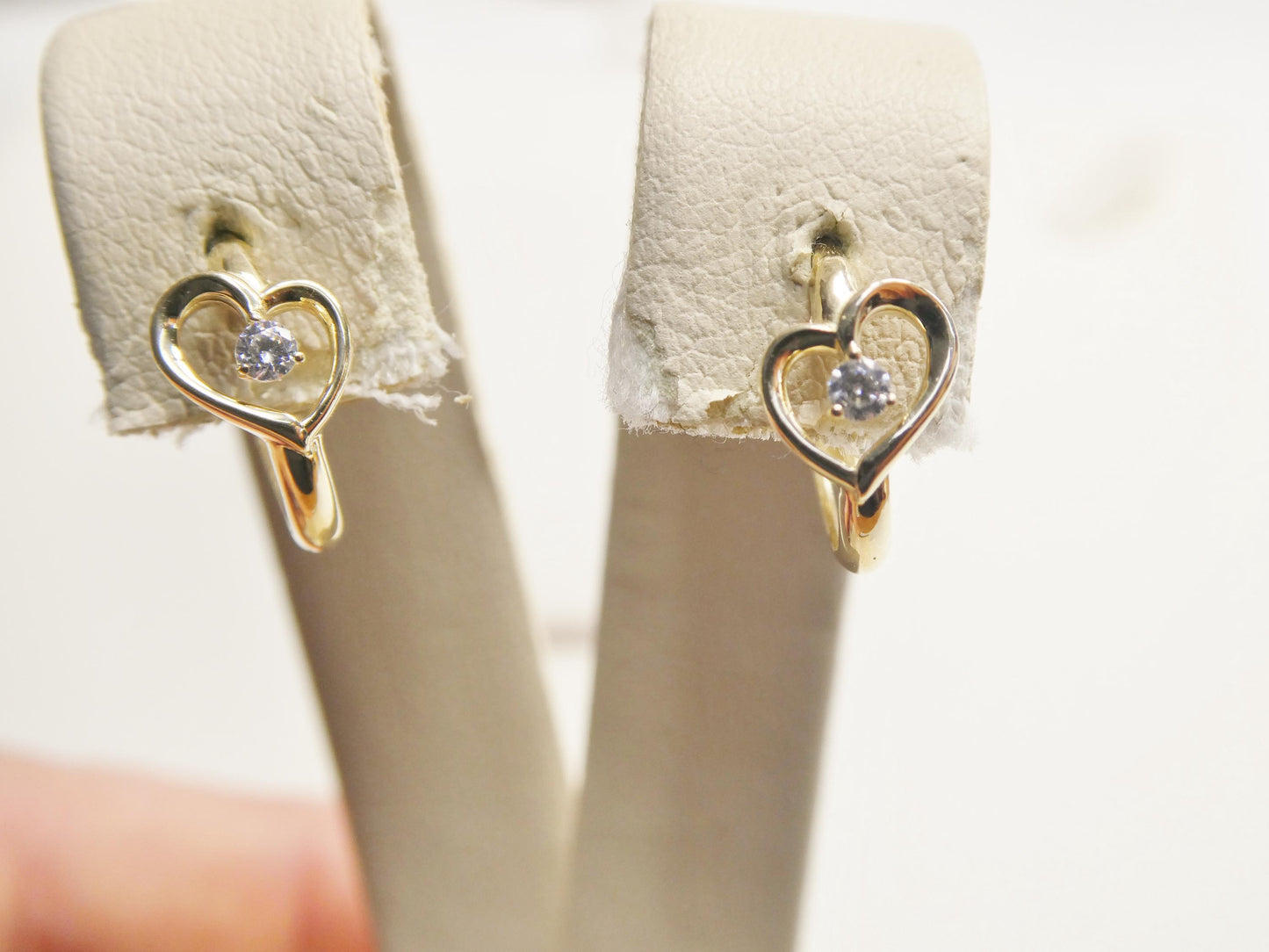 real 10k solid yellow gold designer heart earrings