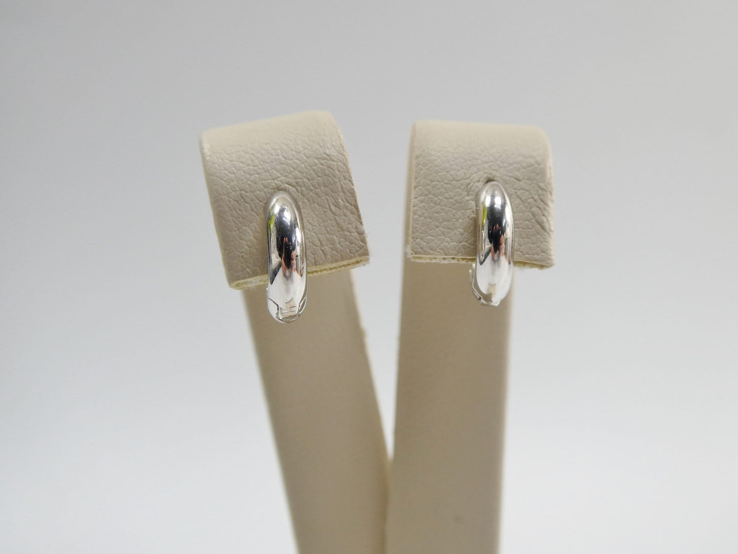 real 10k solid yellow gold 10.5mm small plain high polish finish hoop huggie earrings