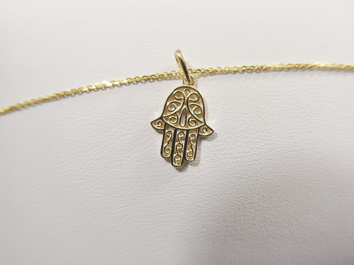 14k real solid yellow gold hand hamsa pendent and cable necklace