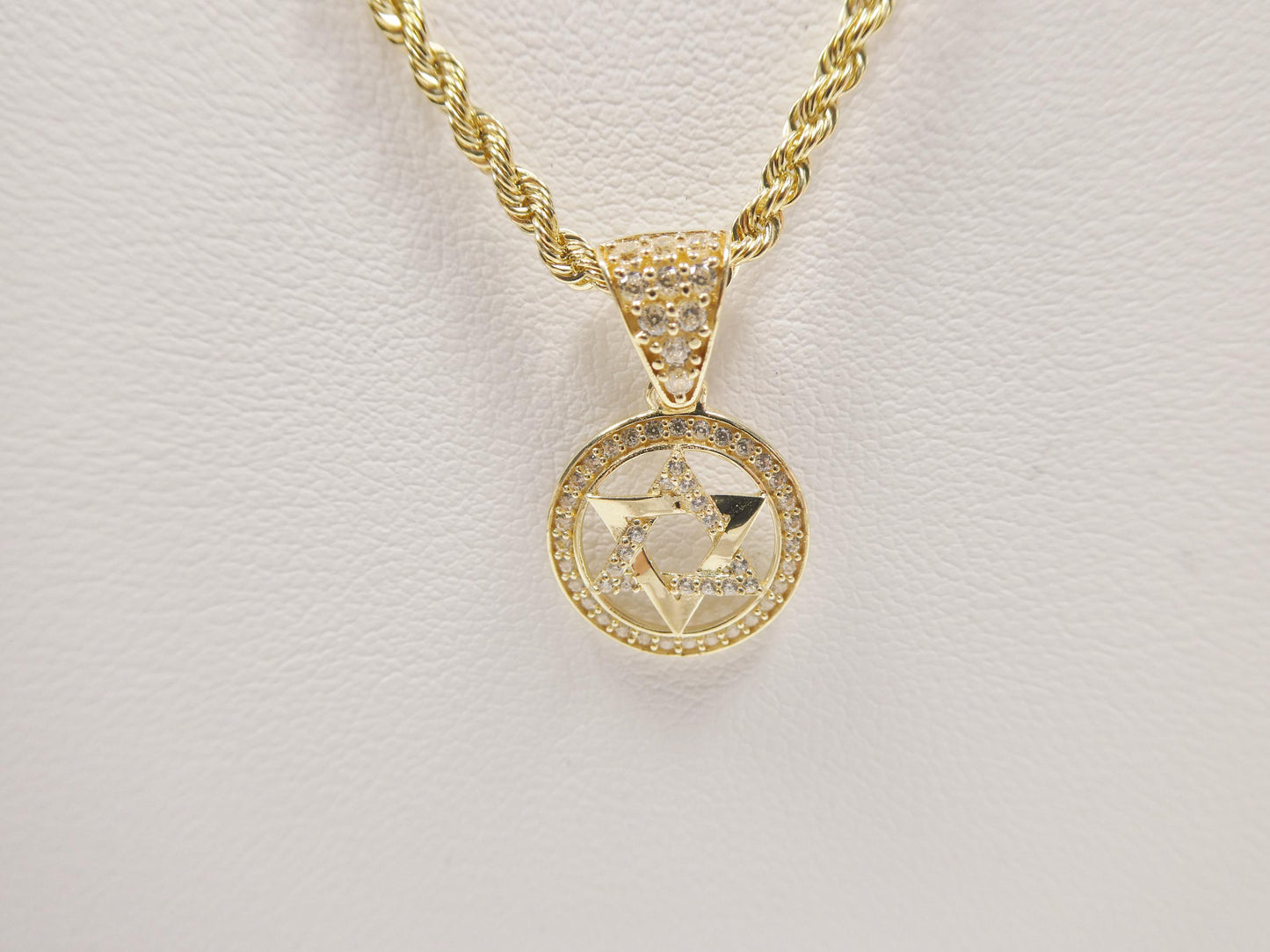 10k real solid yellow gold 16 inch chain and star David pendent set