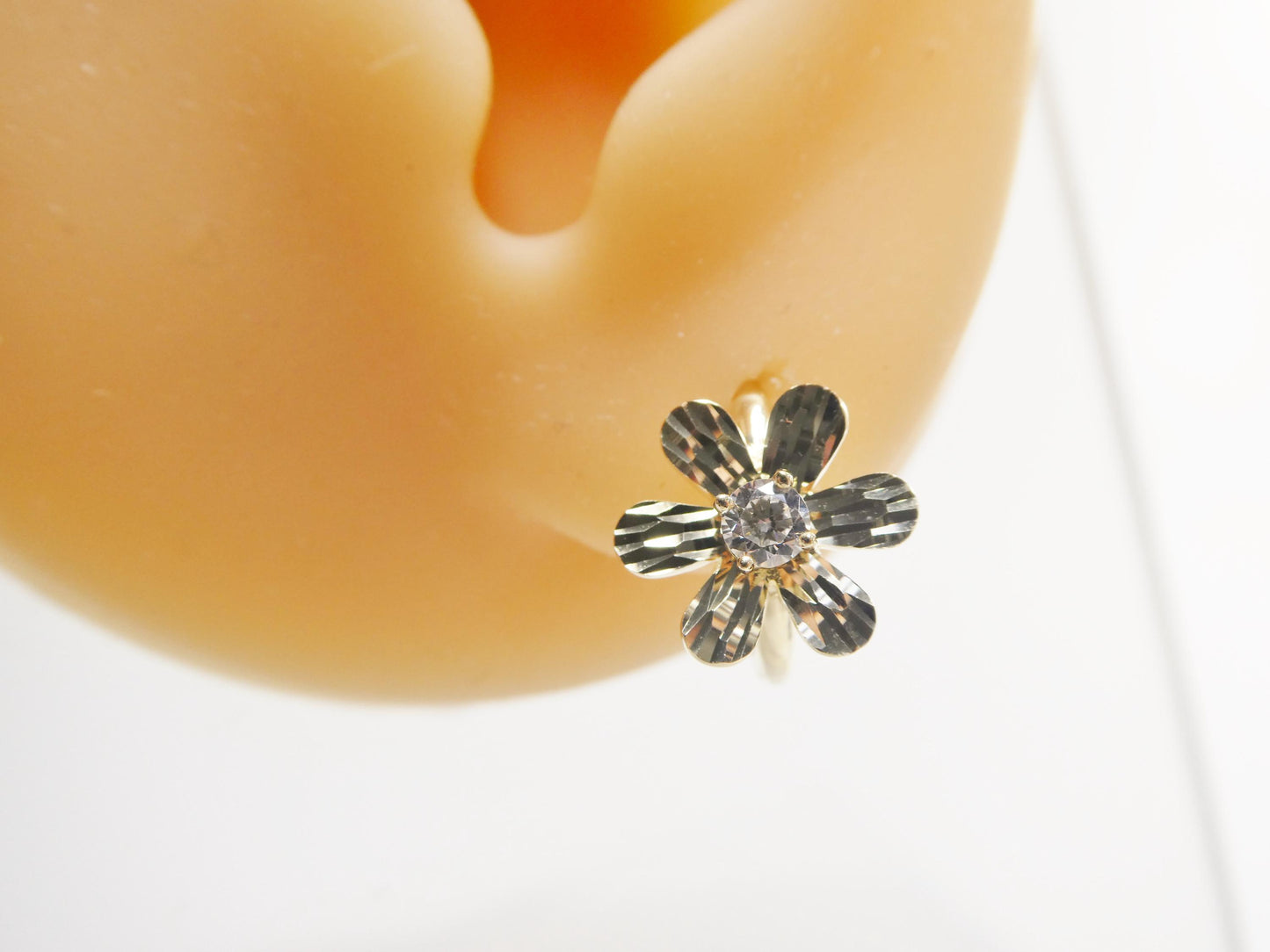 real 10k solid yellow gold designer floral hoop huggie earrings
