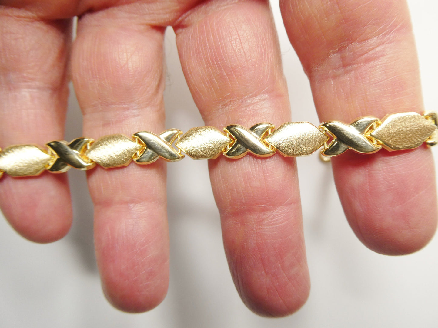 6.5 inch 7 inch xoxo stampato bracelet all yellow tone 14k yellow gold color finish over real 925 sterling silver