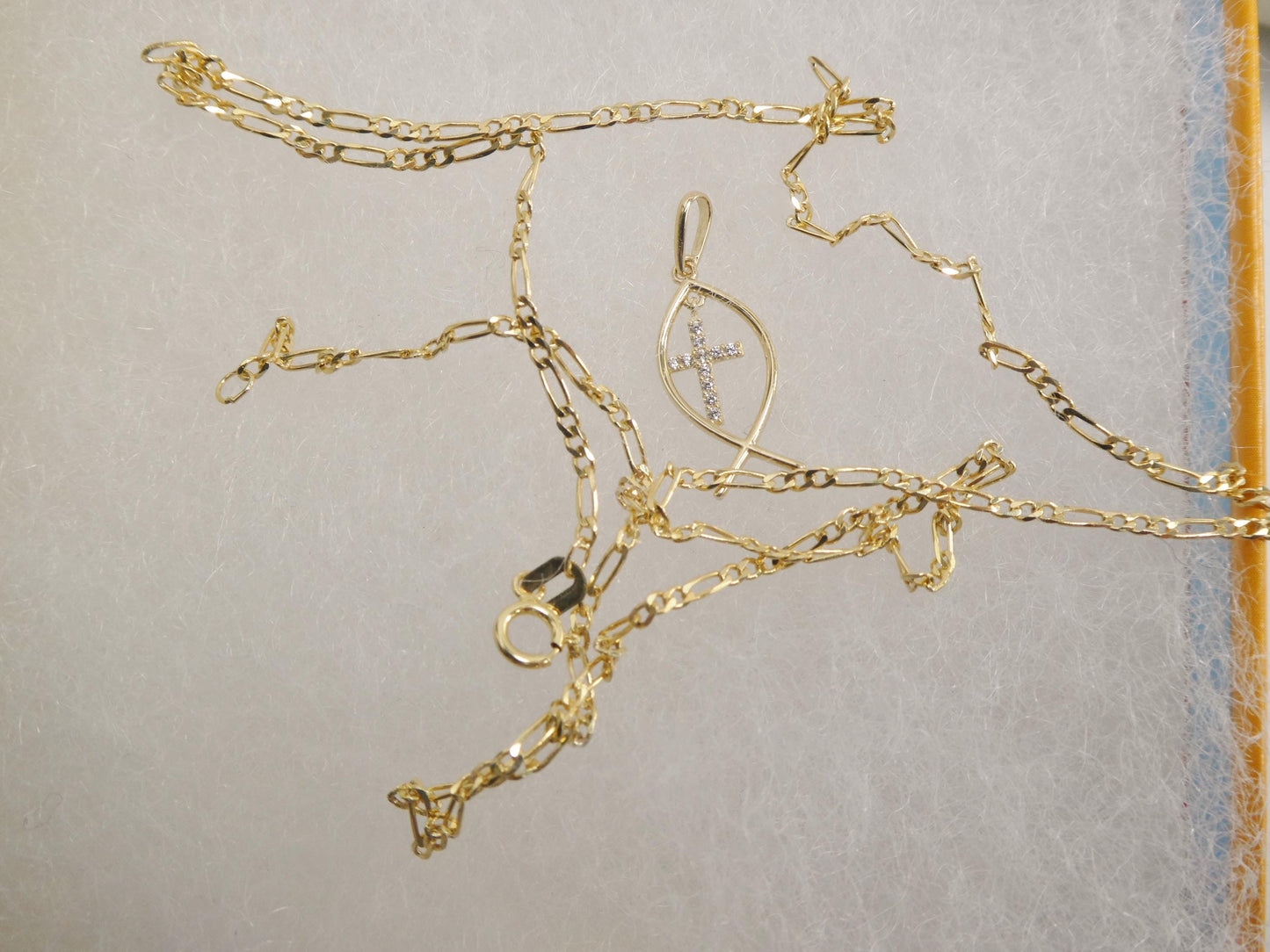 10k Yellow Gold Figaro Chain & Fish Cross Pendant Necklace - 18 Inch