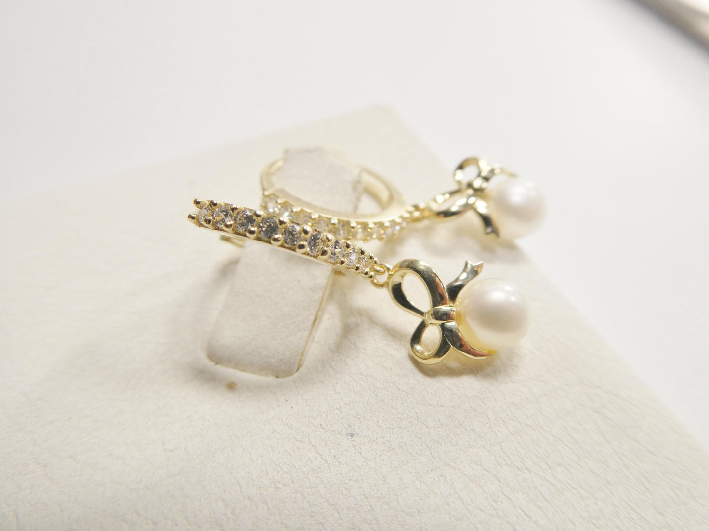 real 10k solid yellow gold designer pearl drop hoop huggie earrings