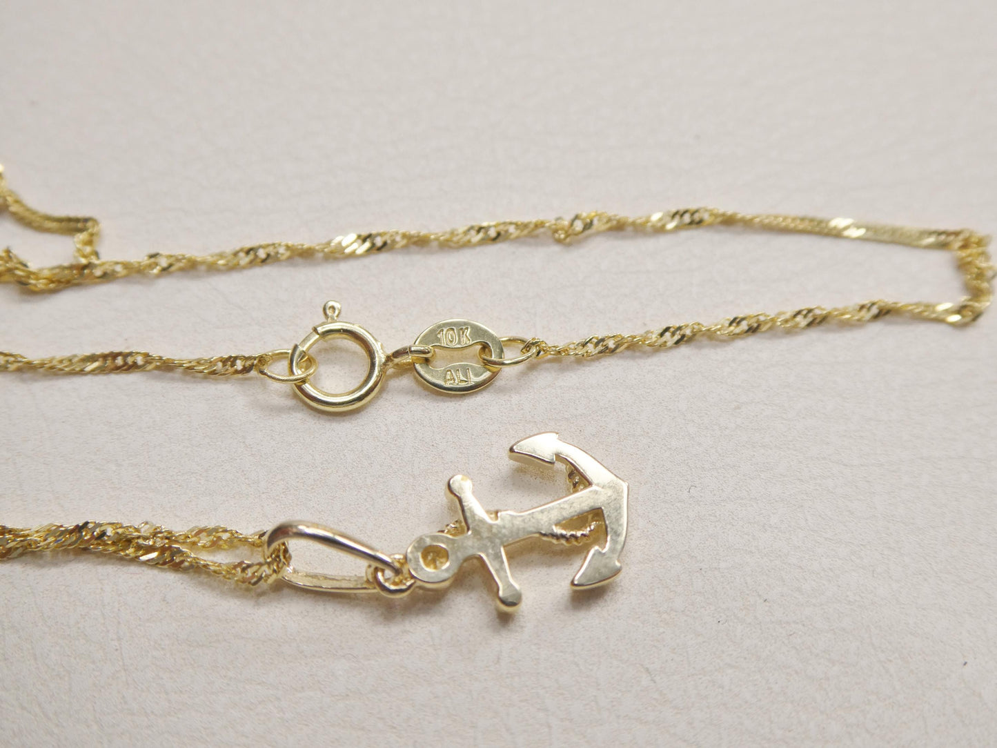 10k Yellow Gold Singapore Chain Necklace anchor Pendant