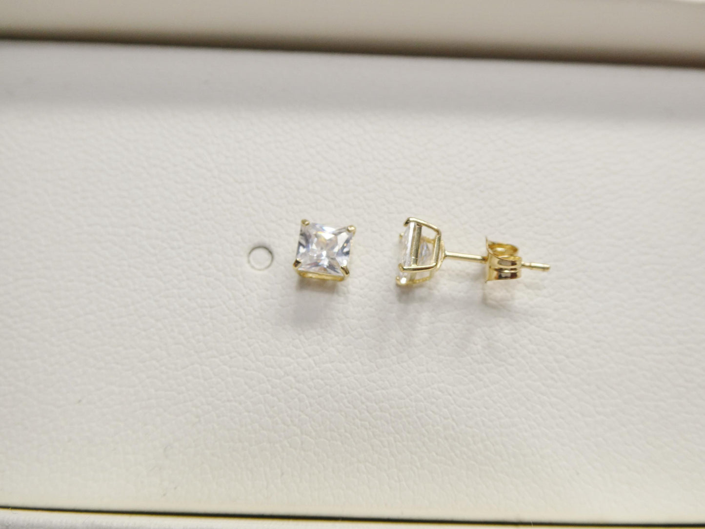 10k real yellow gold /white gold basket square stud push post earrings
