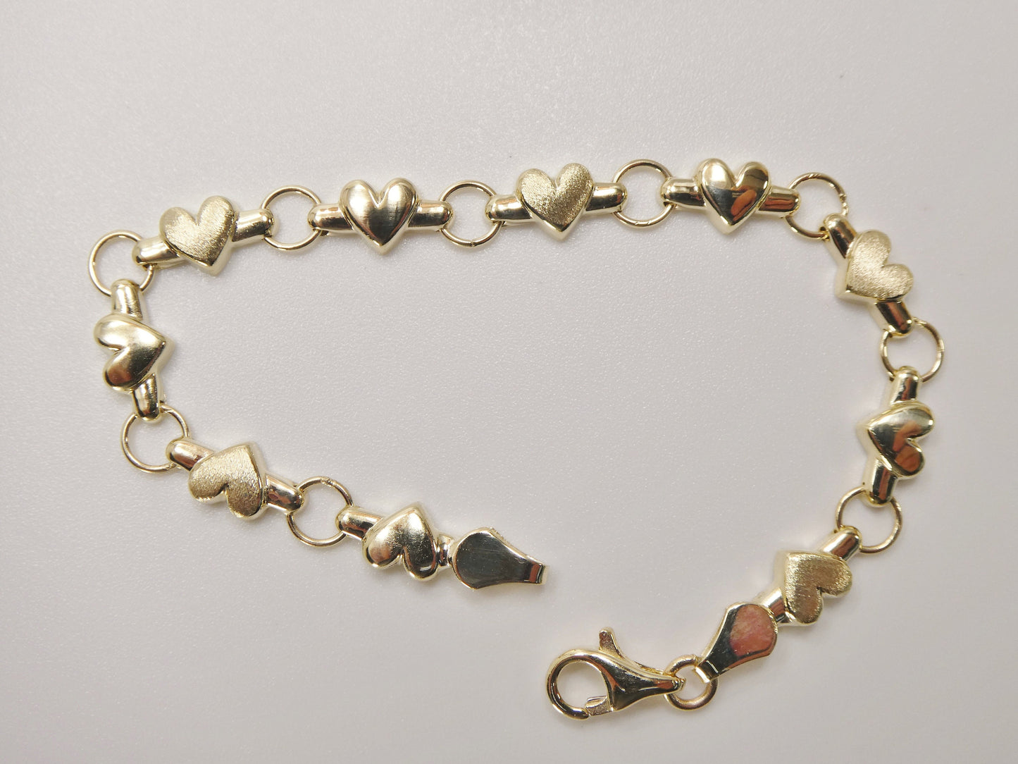 10k Solid Yellow Gold Heart Bracelet all yellow tone - Children's / Women's XO Link