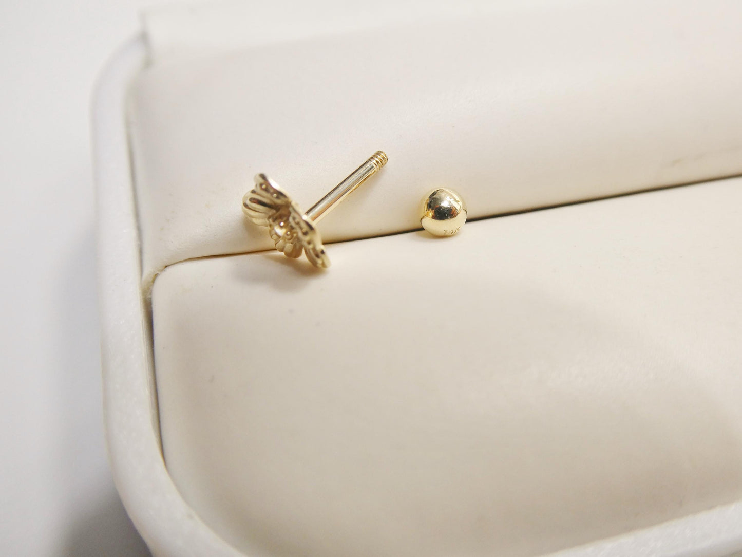 14k real solid yellow gold cartilage flower body ring piercing