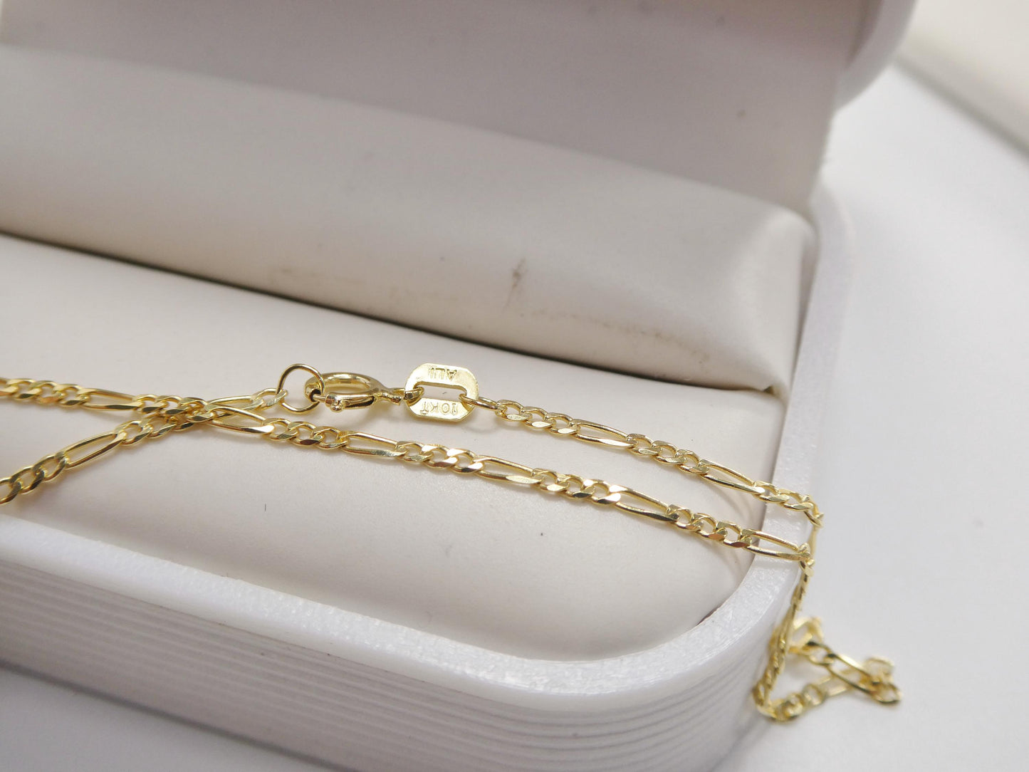 10k real solid yellow gold elegant rooster pendent and 18 inch figaro necklace