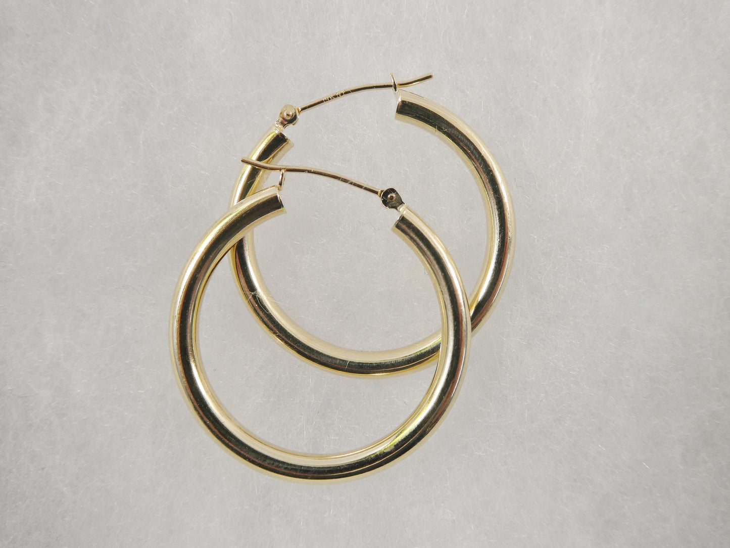 14K real solid yellow gold 3mm round hoop earrings snap closure high polish finish