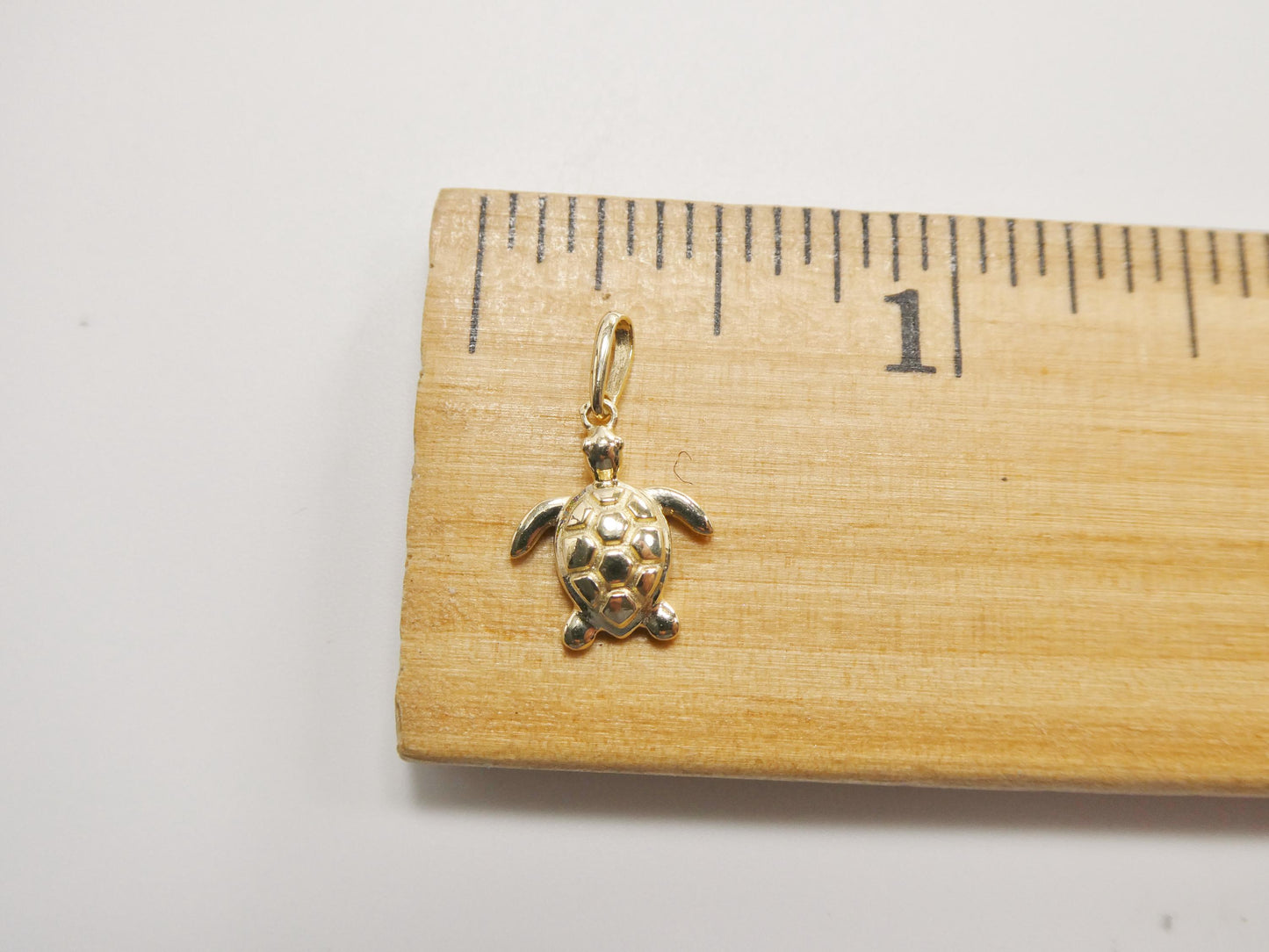 10k Yellow Gold Turtle Pendant Necklace: Solid Figaro Chain