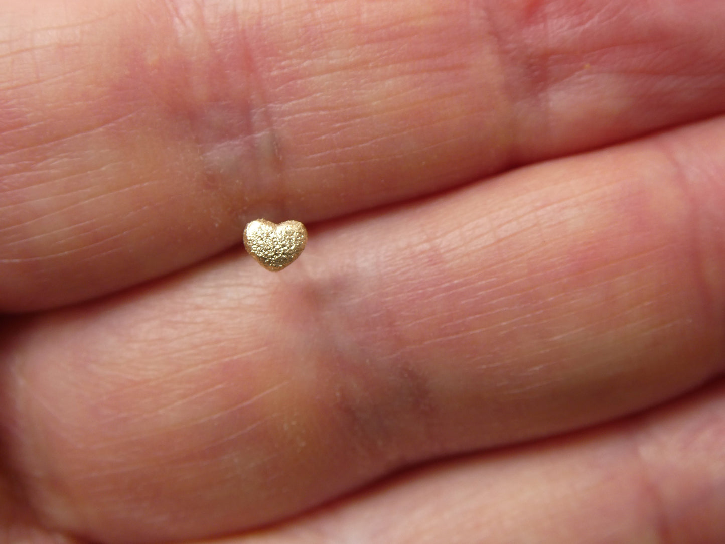 14k real solid yellow gold heart nose stud ring