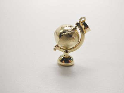14k Real Solid Yellow Gold Globe Pendent & Robe Necklace