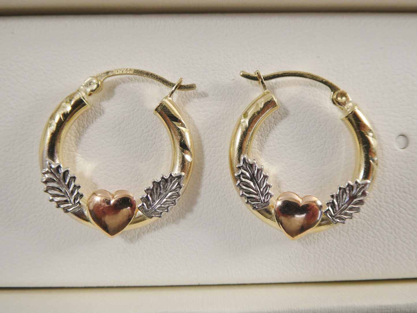 14K Solid Gold Hoop Earrings: Tri-Color Heart Center, 20/25mm