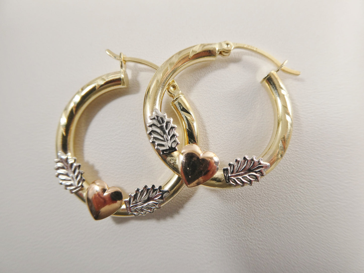 14K Solid Gold Hoop Earrings: Tri-Color Heart Center, 20/25mm