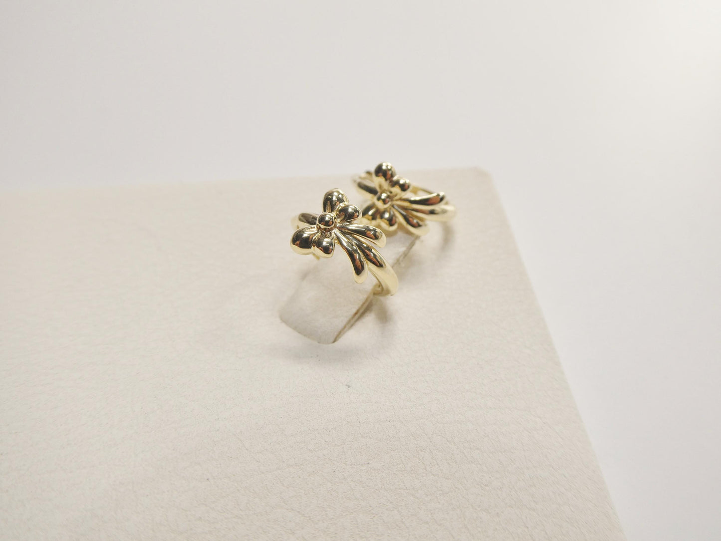 real 10k solid yellow gold designer bow flower hoop huggie earrings