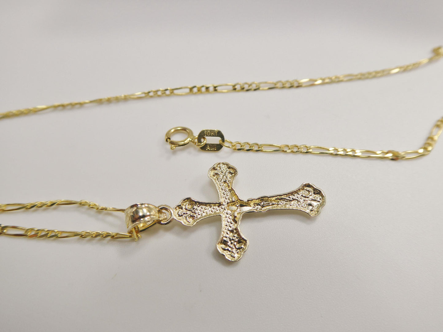 10k Yellow Gold solid figaro Chain & Cross Pendant Necklace: 16 inch