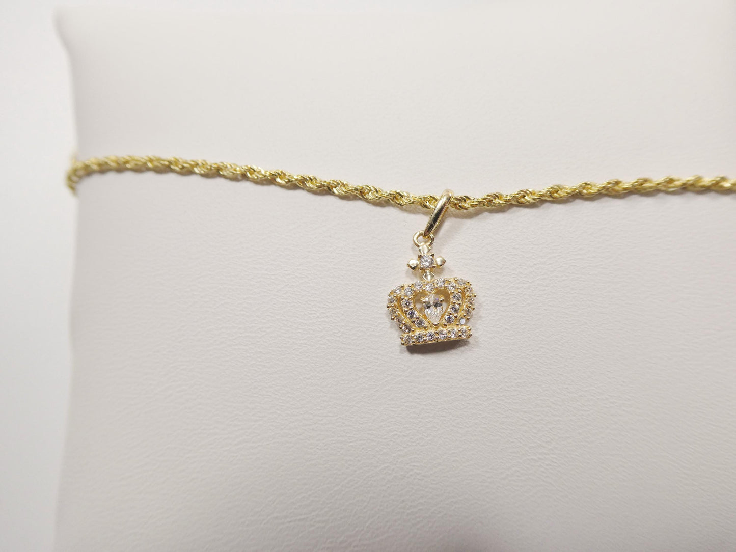 14k real solid yellow gold crown pendent and rope necklace