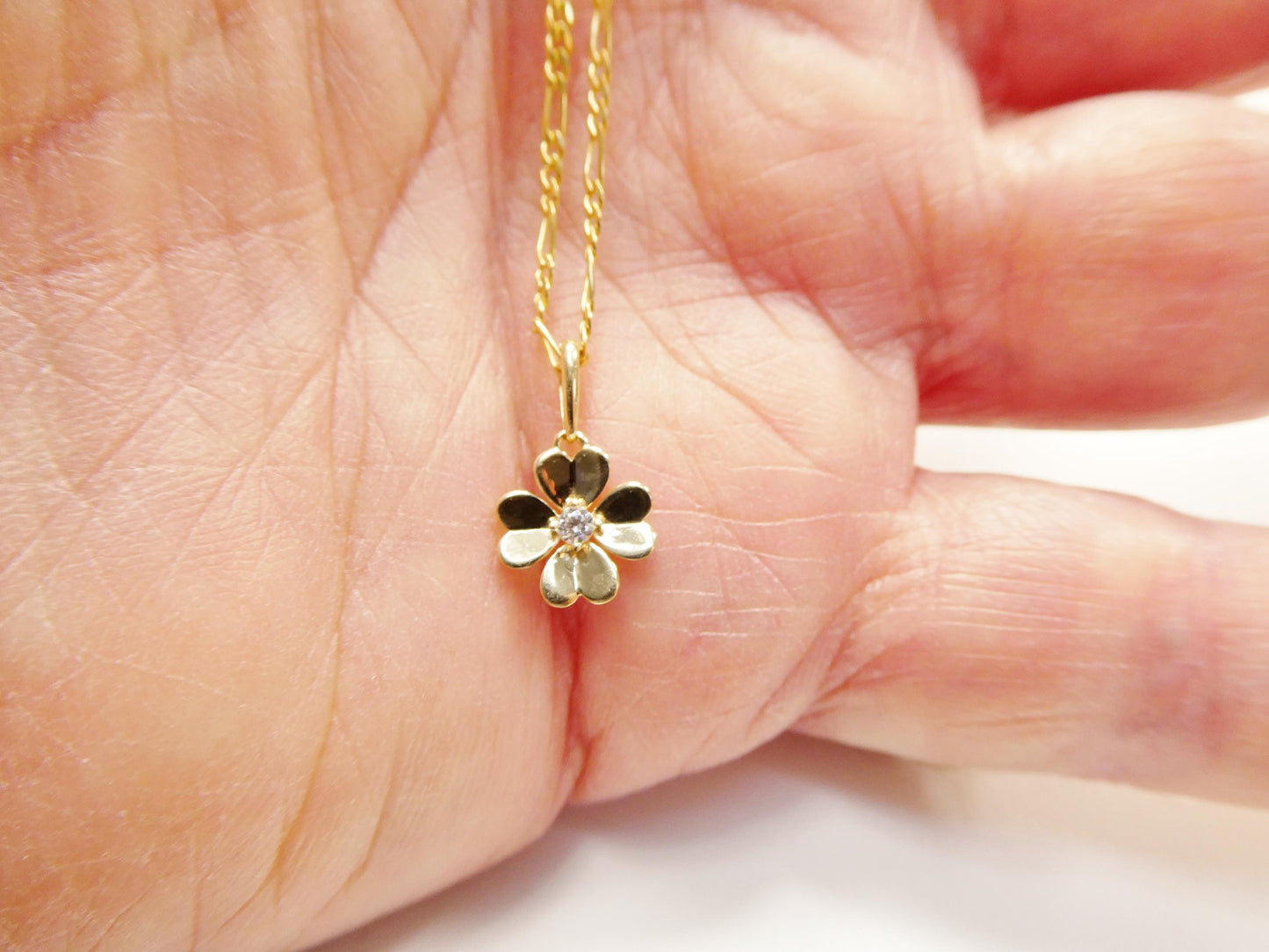 10k Yellow Gold Figaro Chain Necklace with Flower Pendant