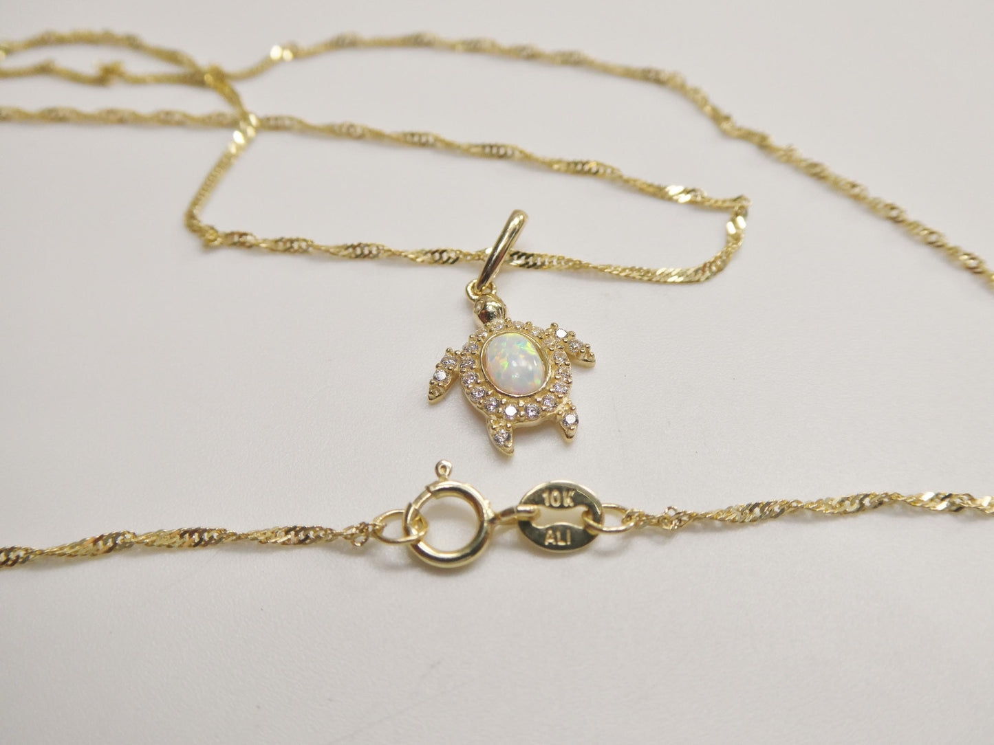 10k Yellow Gold Singapore Chain Necklace opal turtle Pendant