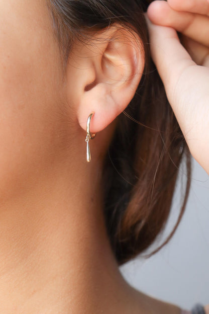 Real 10k Solid Yellow Gold Designer Teardrop Hoop Huggie Earring