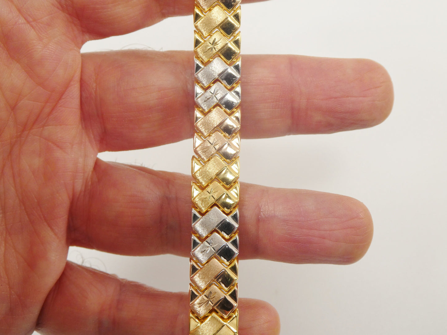 14k Gold Finish Sterling Silver Basket Bracelet (10mm)
