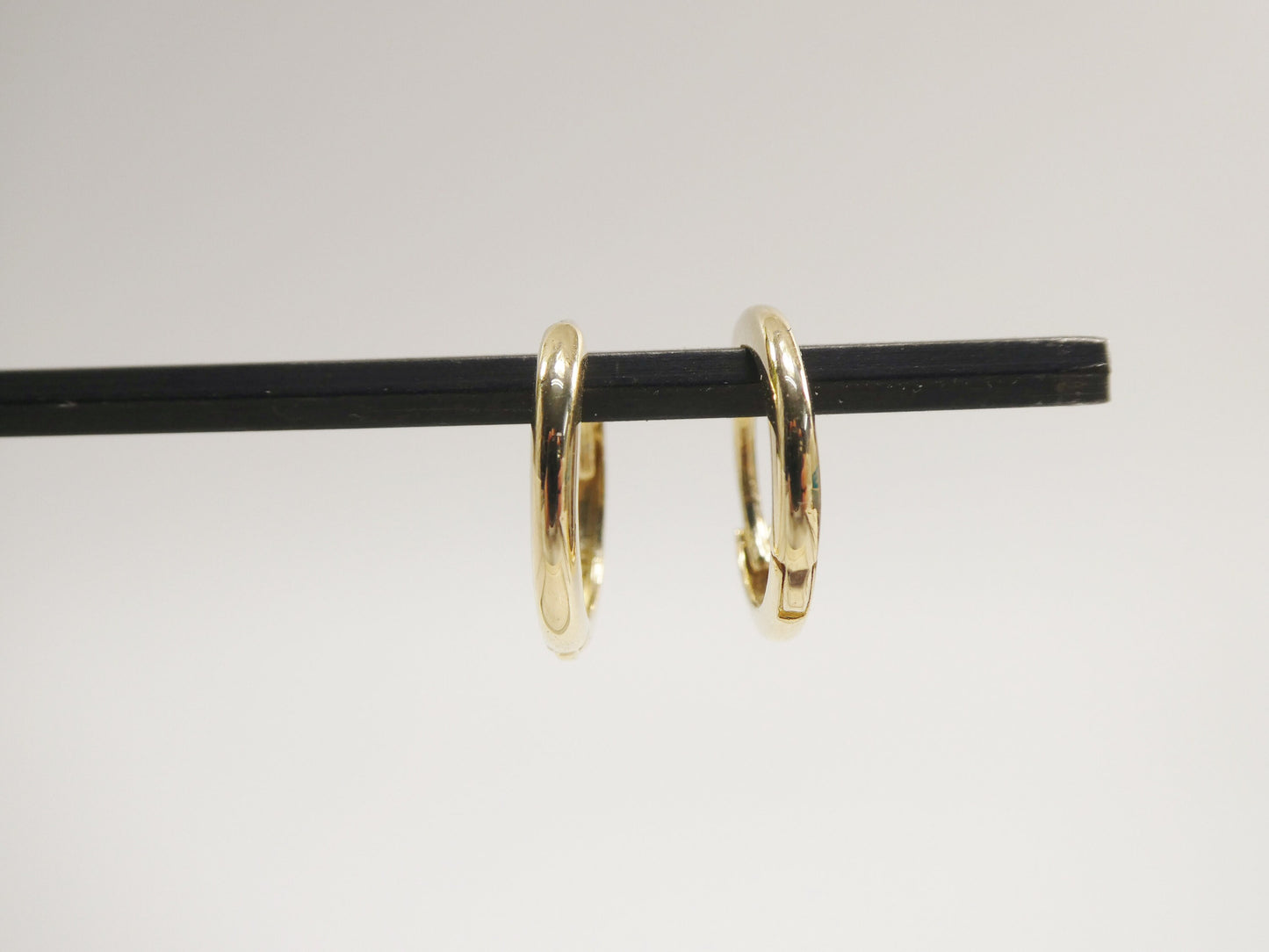 real 10k solid yellow gold 12mm high polish plain hoop huggie earring