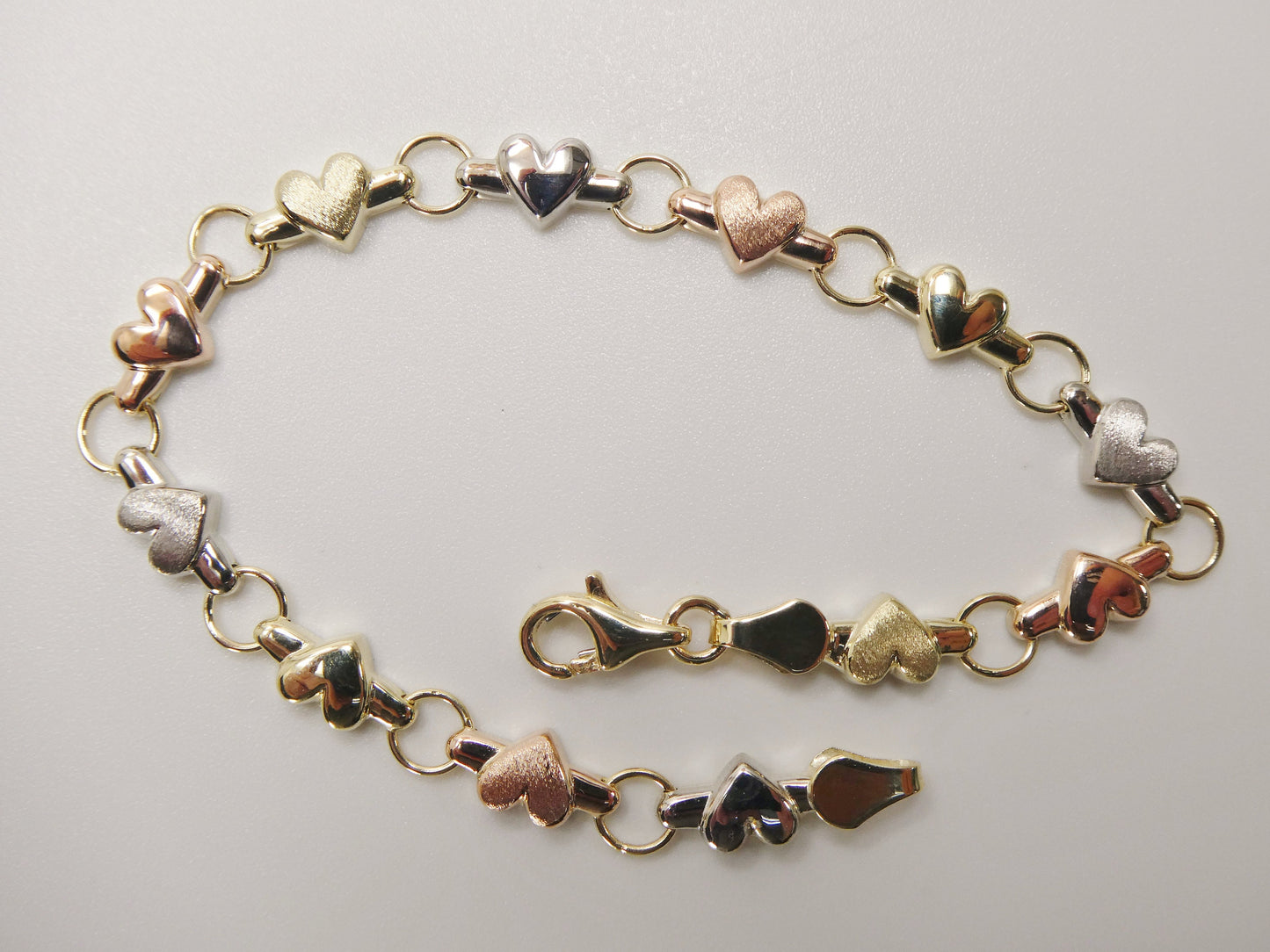 10k Solid Gold Heart Bracelet: Tri Color XO Chain