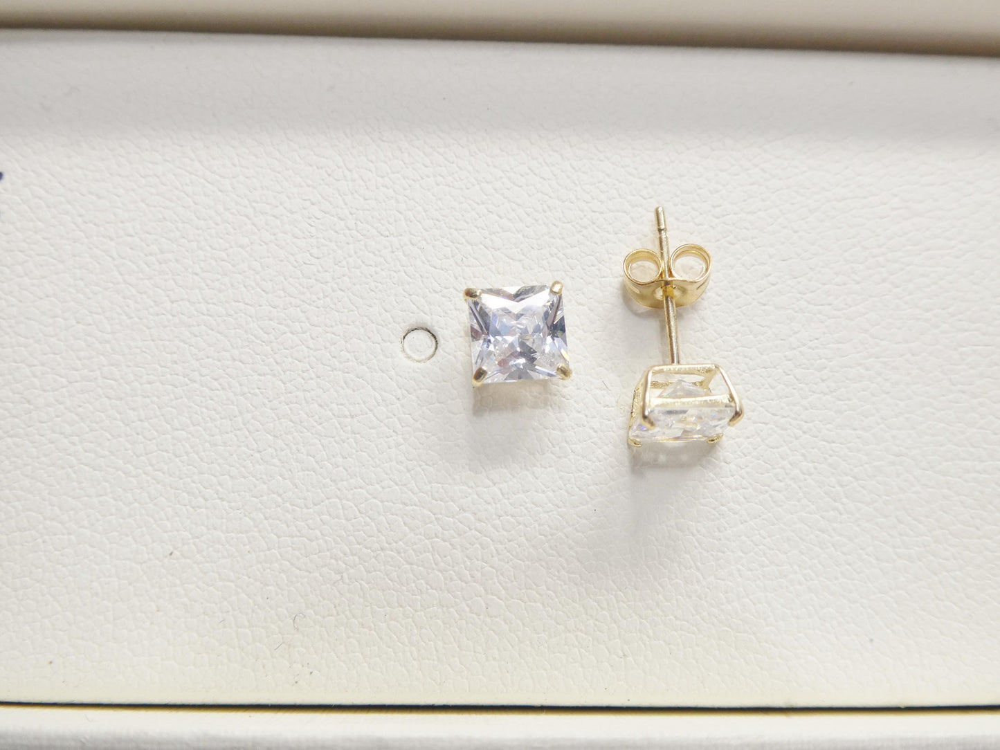10k real yellow gold /white gold basket square stud push post earrings