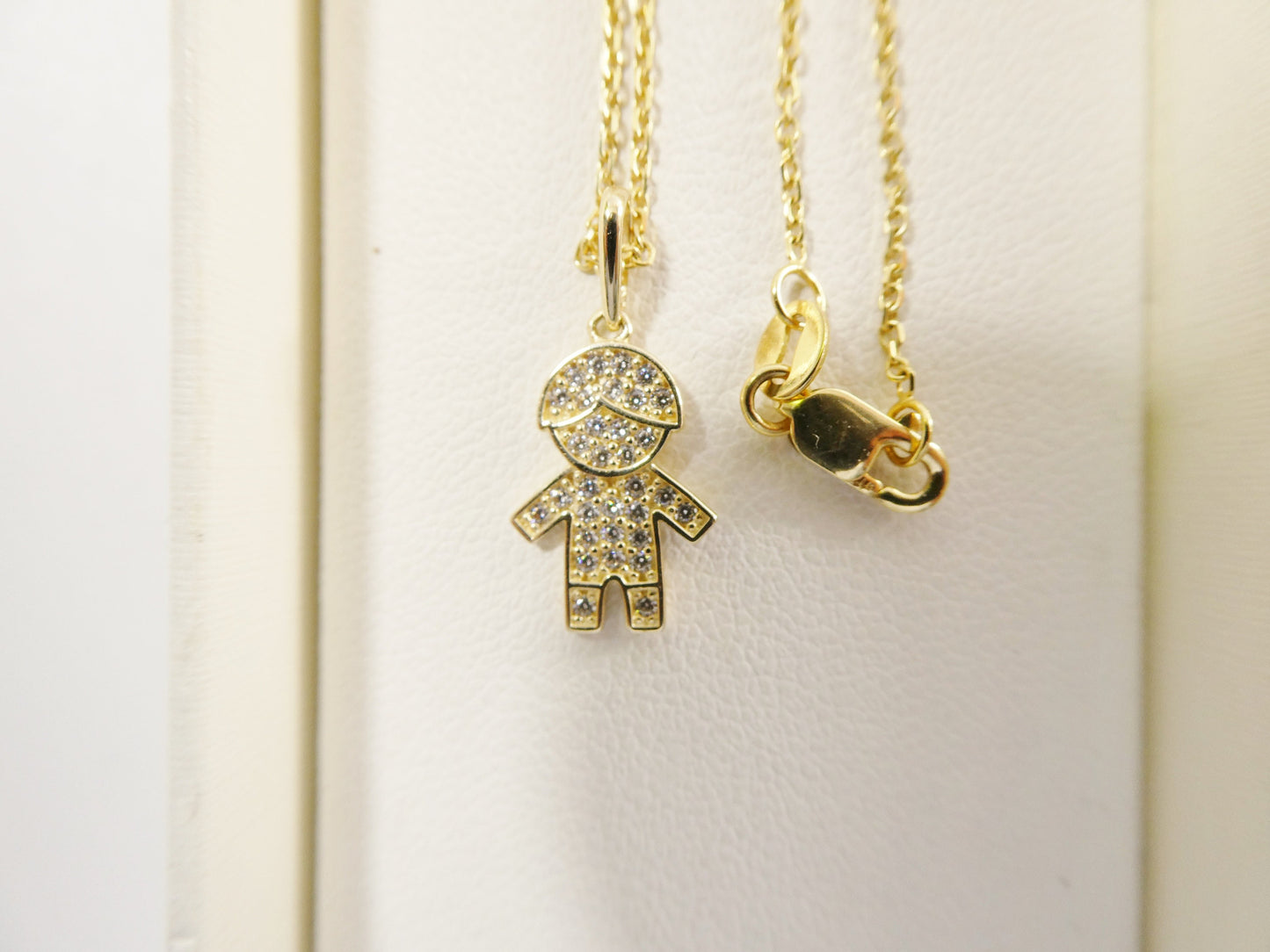 10k real solid yellow gold small boy pendent and 18 inch cable necklace