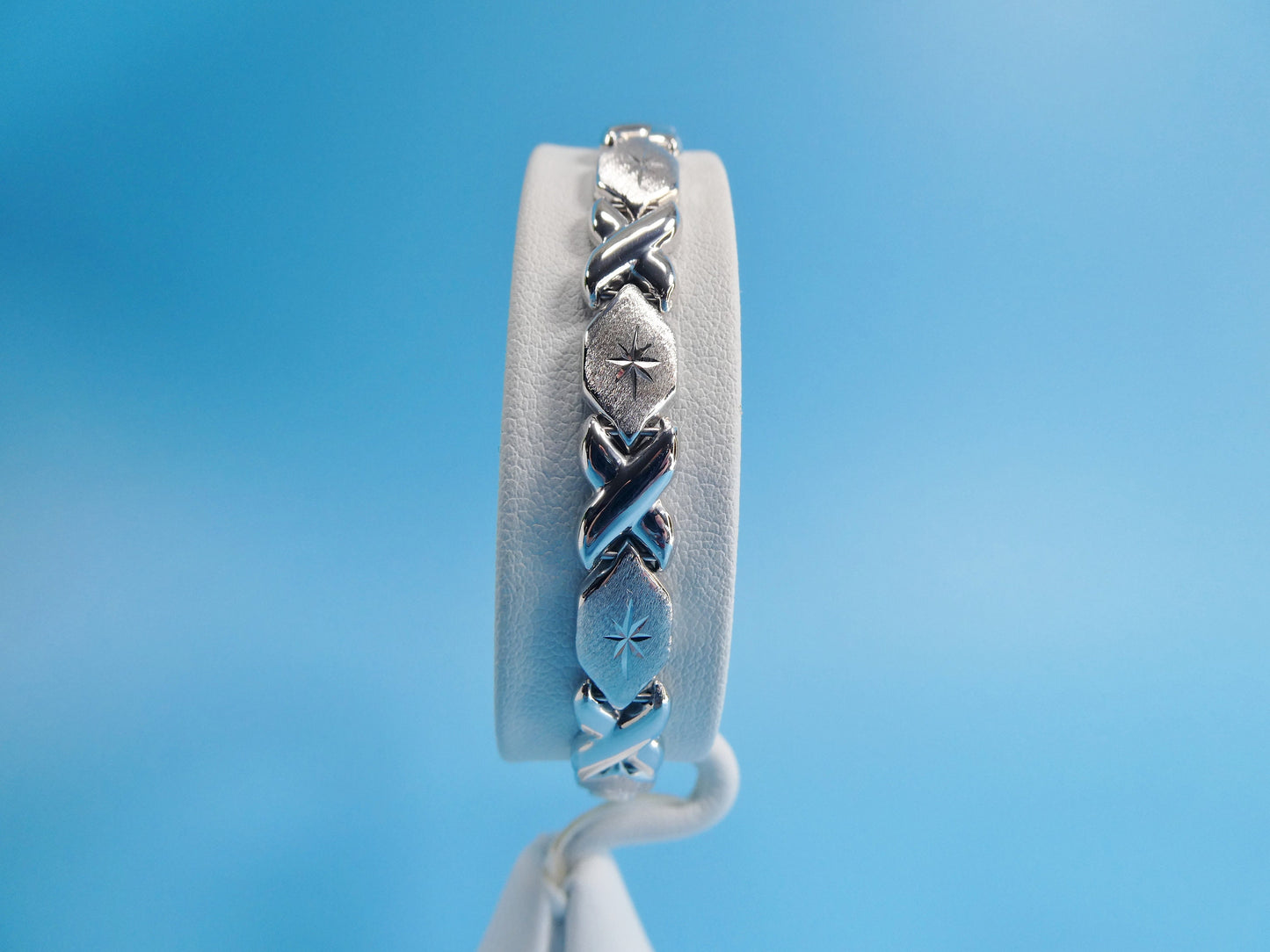 XOXO Sterling Silver Bracelet: 14k White Gold Finish, 8 Inch