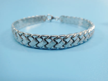 Sterling Silver Basket Bracelet: 14k White Gold Tone, 8 inch