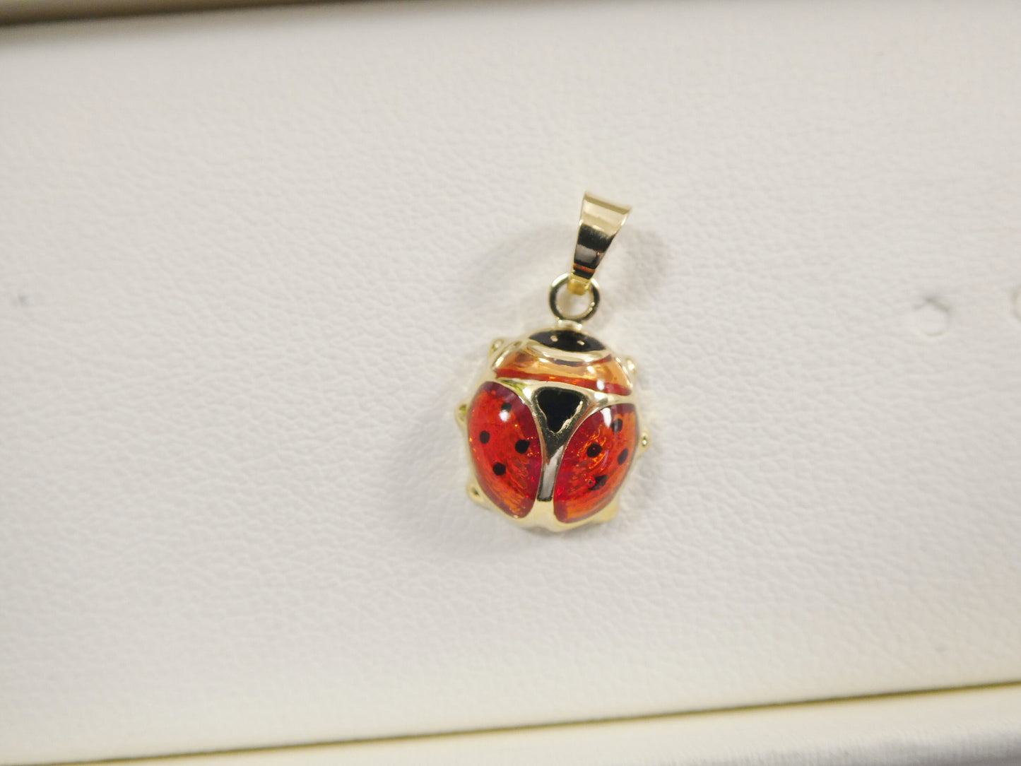14k real solid yellow gold small enamel lady bug charm pendent