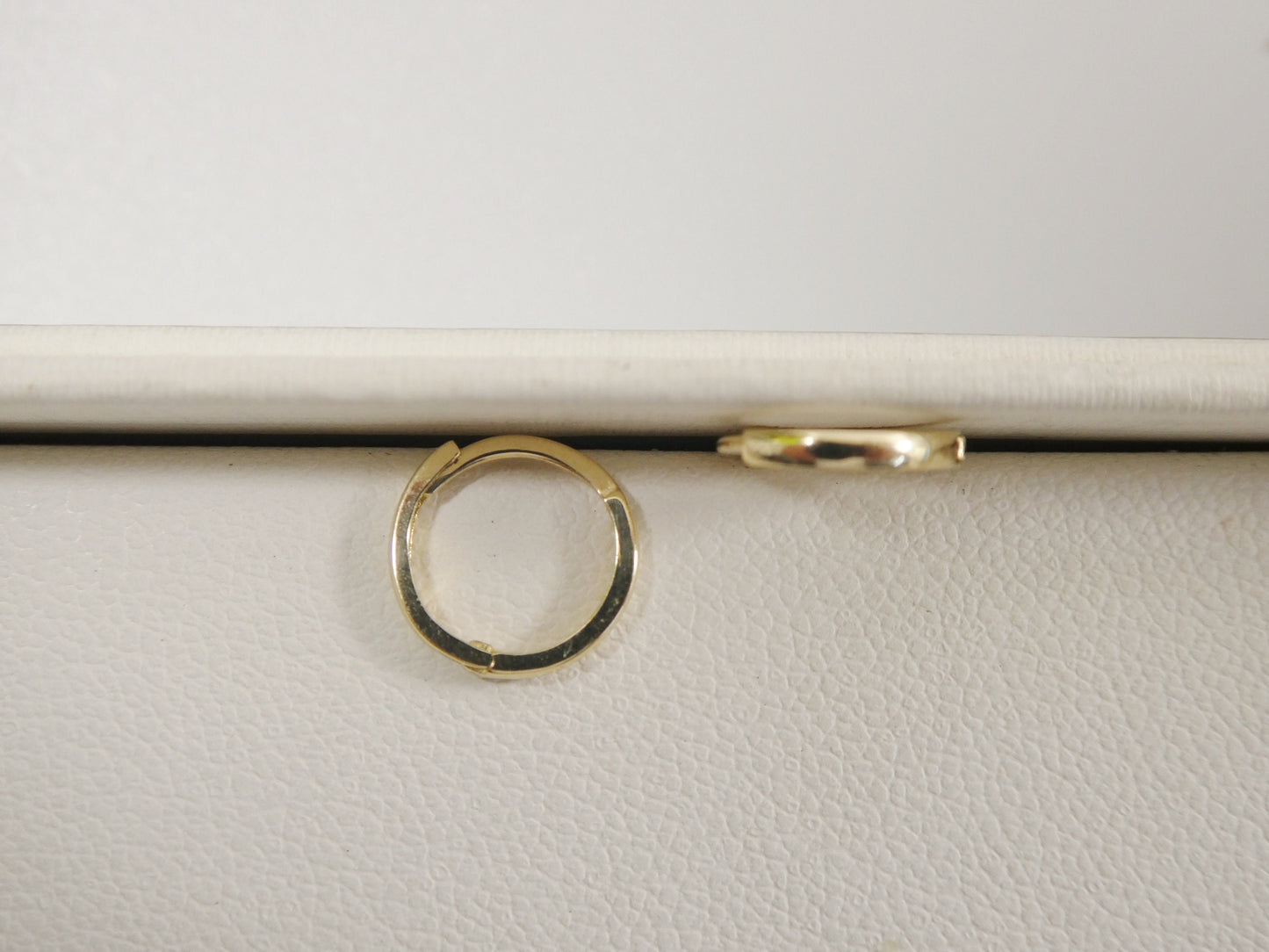 Real 10k Solid Yellow Gold Tiny Simple 9mm Hoop Huggie Earrings