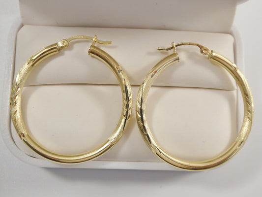 14K real solid yellow gold 35mm round hoop earrings snap closure diamond cut finish