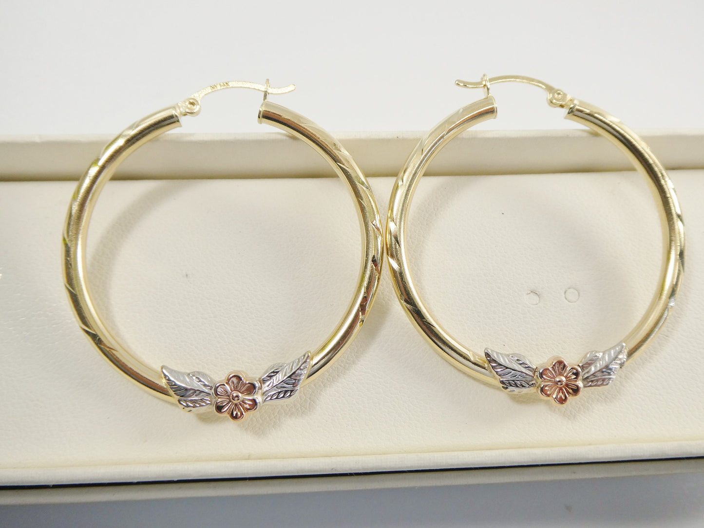 14K Yellow Gold Hoop Earrings: Diamond Cut Flower, 40mm