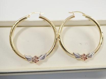 14K Yellow Gold Hoop Earrings: Diamond Cut Flower, 40mm