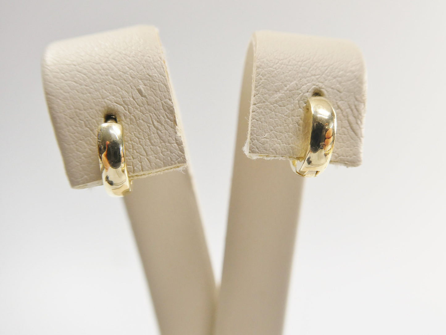 Real 10k Solid Yellow Gold 8.7mm High Polish SMALL TINY Plain Hoop Huggie Earrings