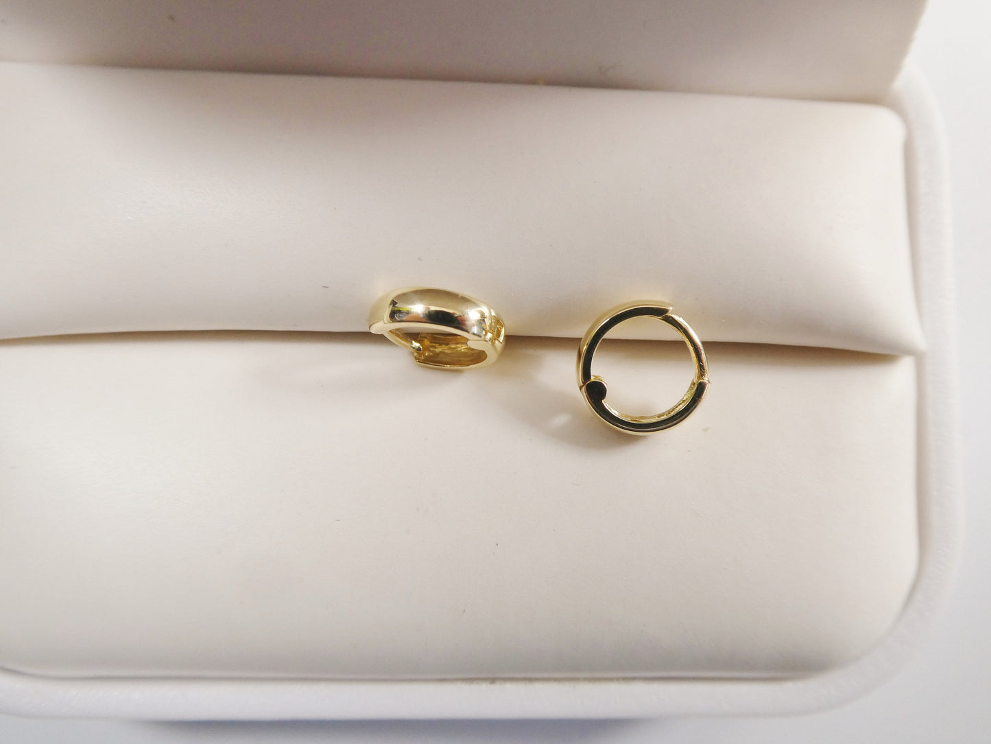 Real 10k Solid Yellow Gold 8.7mm High Polish SMALL TINY Plain Hoop Huggie Earrings