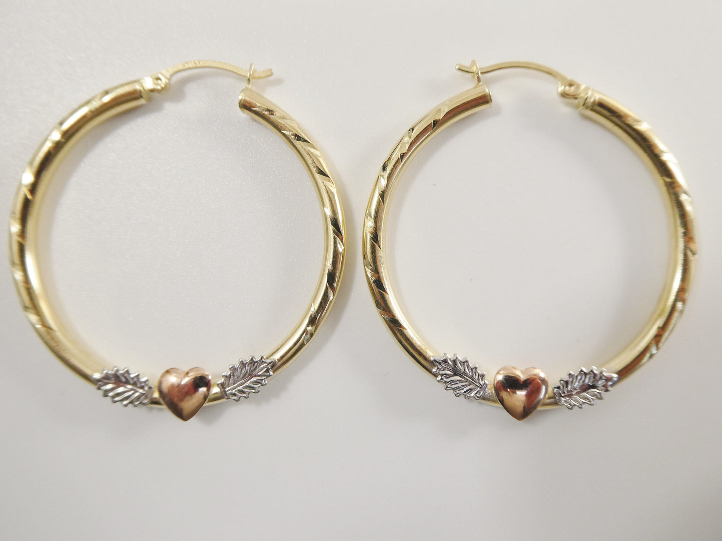 14K Solid Gold Hoop Earrings: Tri-Color Heart Center, 3mm