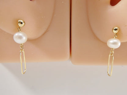 Real 10k Solid Yellow Gold Freshwater Cultured Pearl Stud Earrings Dainty