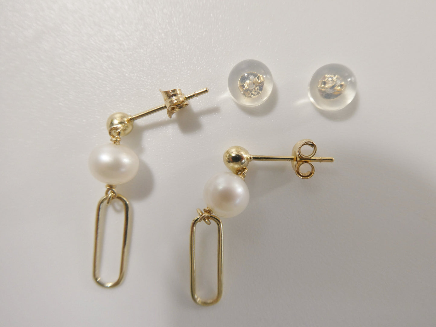 Real 10k Solid Yellow Gold Freshwater Cultured Pearl Stud Earrings Dainty