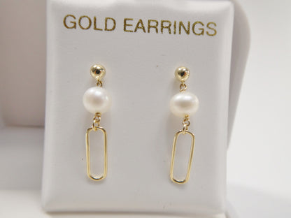 Real 10k Solid Yellow Gold Freshwater Cultured Pearl Stud Earrings Dainty