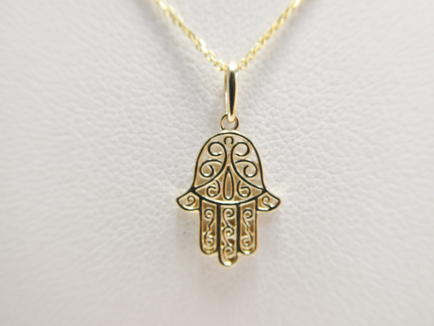 14k real solid yellow gold hand hamsa pendent and cable necklace